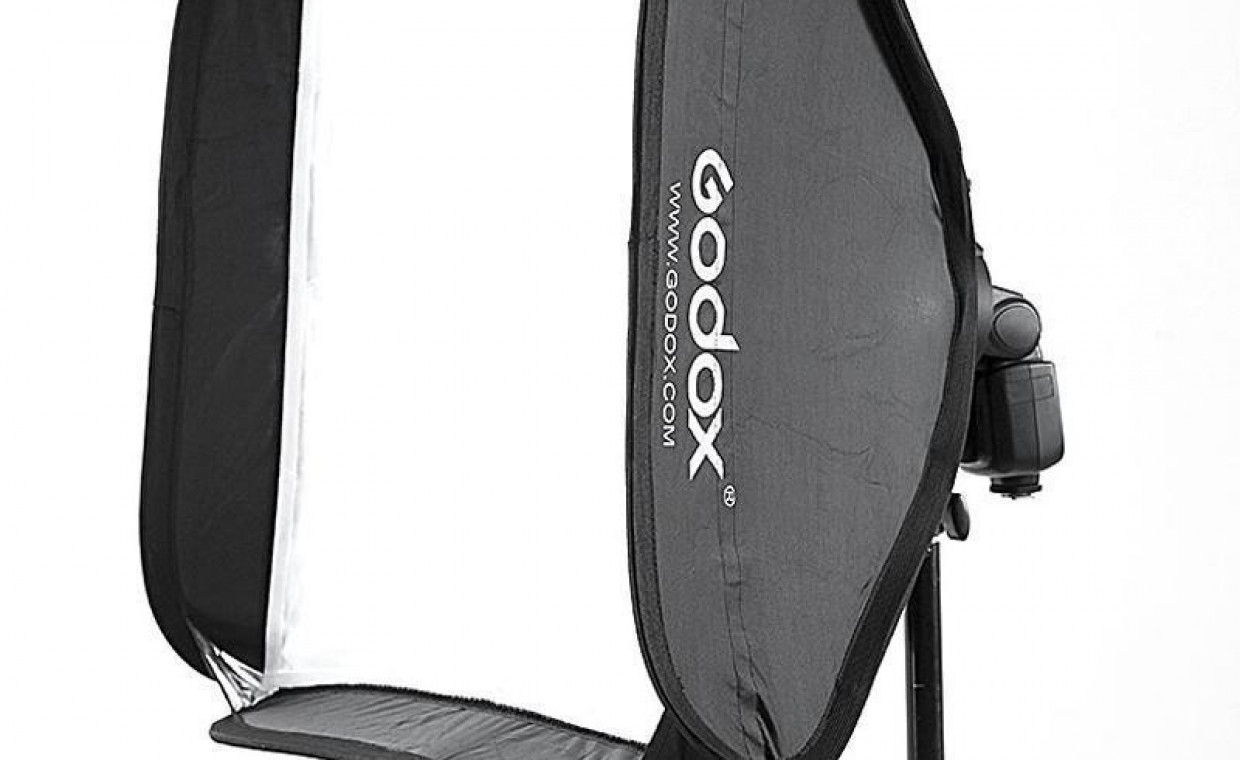 Photo studio equipment for rent, Godox 80x80 cm softboxas su stovu rent, Vilnius