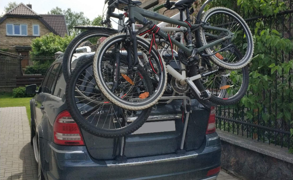 Car accessories for rent, 3-vietis dviračių laikiklis Šiauliuose rent, Šiauliai