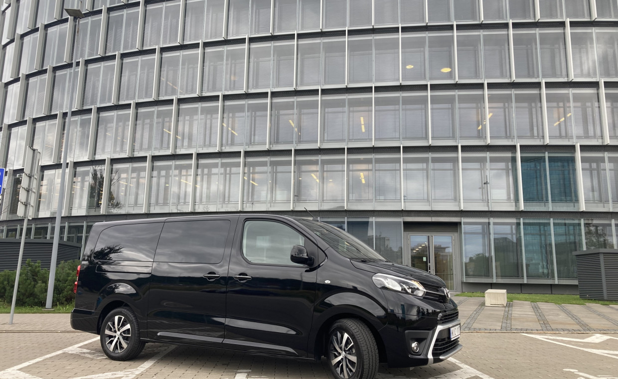 Vans and caravans for rent, Mikroautobuso Toyota Proace nuoma rent, Vilnius