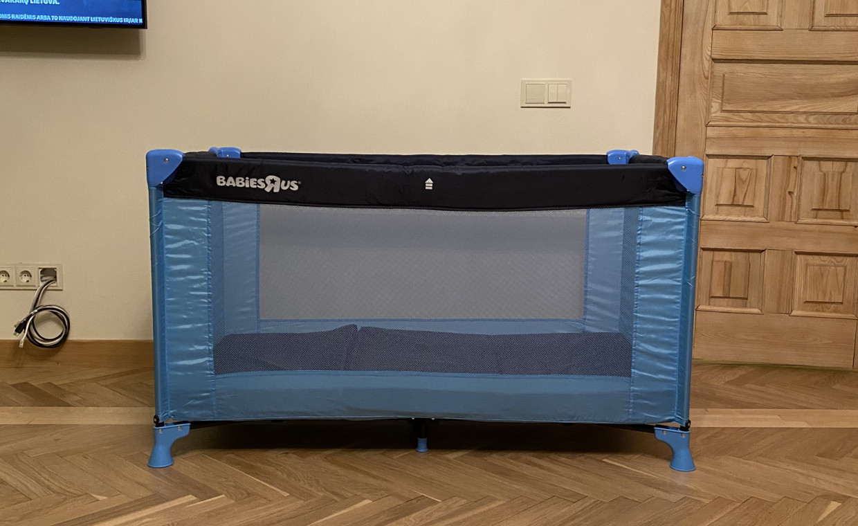Items for kids rental, Pop up travel cot with foldable mattress rent, Kaunas