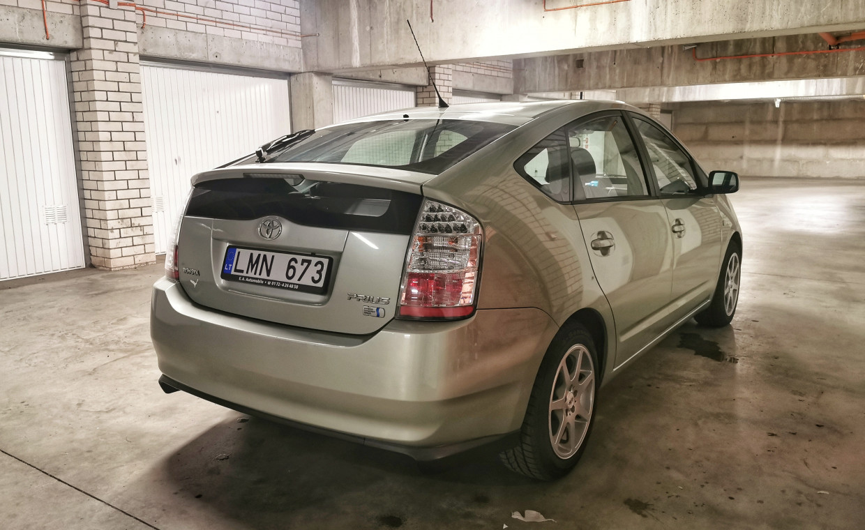 Car rental, Nuomojmas Toyota prius su dujomis! rent, Vilnius