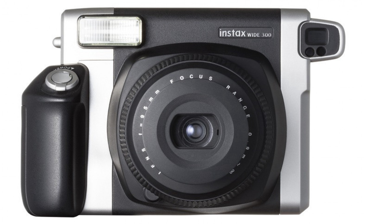 Cameras for rent, Fujifilm Instax Wide 300 rent, Kaunas