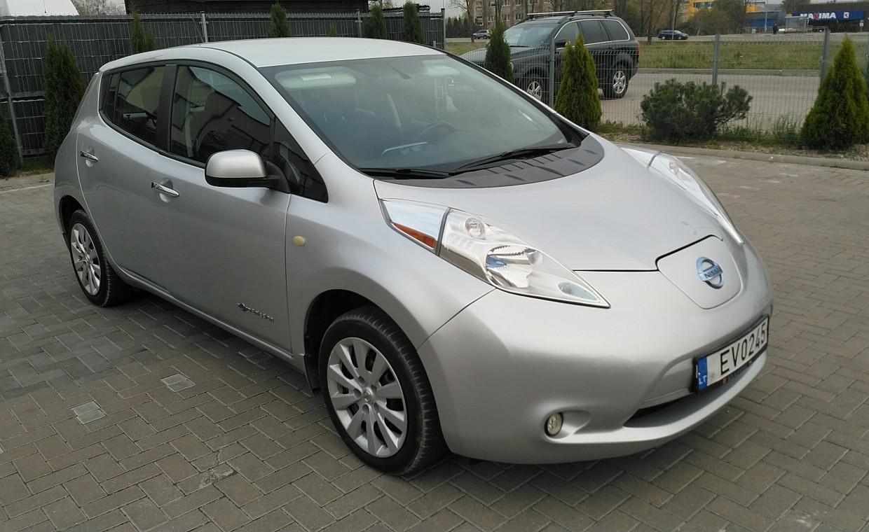 Car rental, Nissan Leaf  2015 Elektrinis rent, Šiauliai