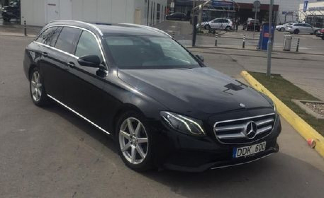 Car rental, Mercedes Benz E220 universalas rent, Vilnius