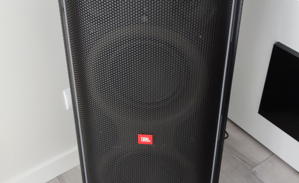 Audio equipment and instruments for rent, JBL Partybox 710 mikrofonas nemokamai rent, Klaipėda