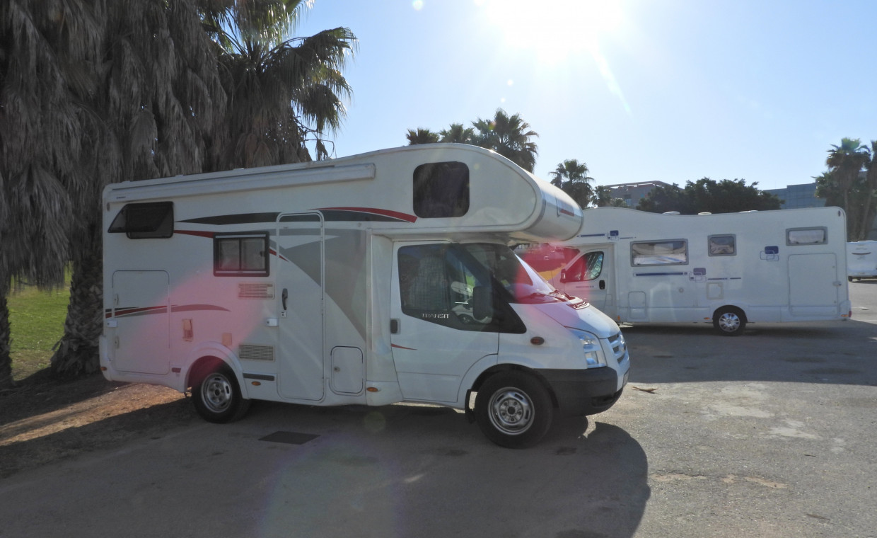 Vans and caravans for rent, Challenger Trigano rent, Radikiai