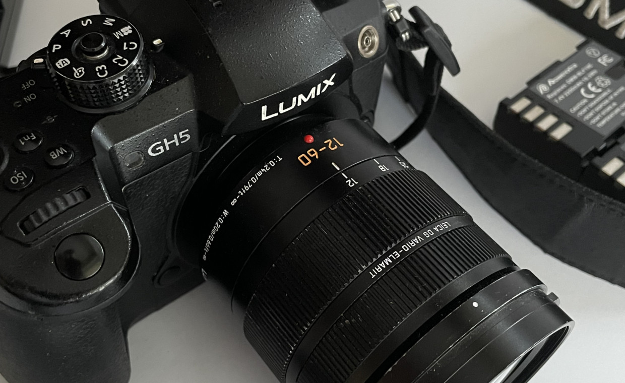 Cameras for rent, Lumix Gh5 ir Leica 12-60mm F3.5-5.6 rent, Vilnius