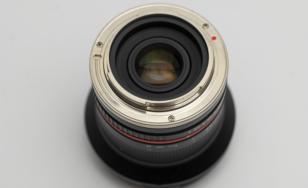 Camera lenses for rent, Samyang 12mm 2.0 Sony E-mount rent, Vilnius