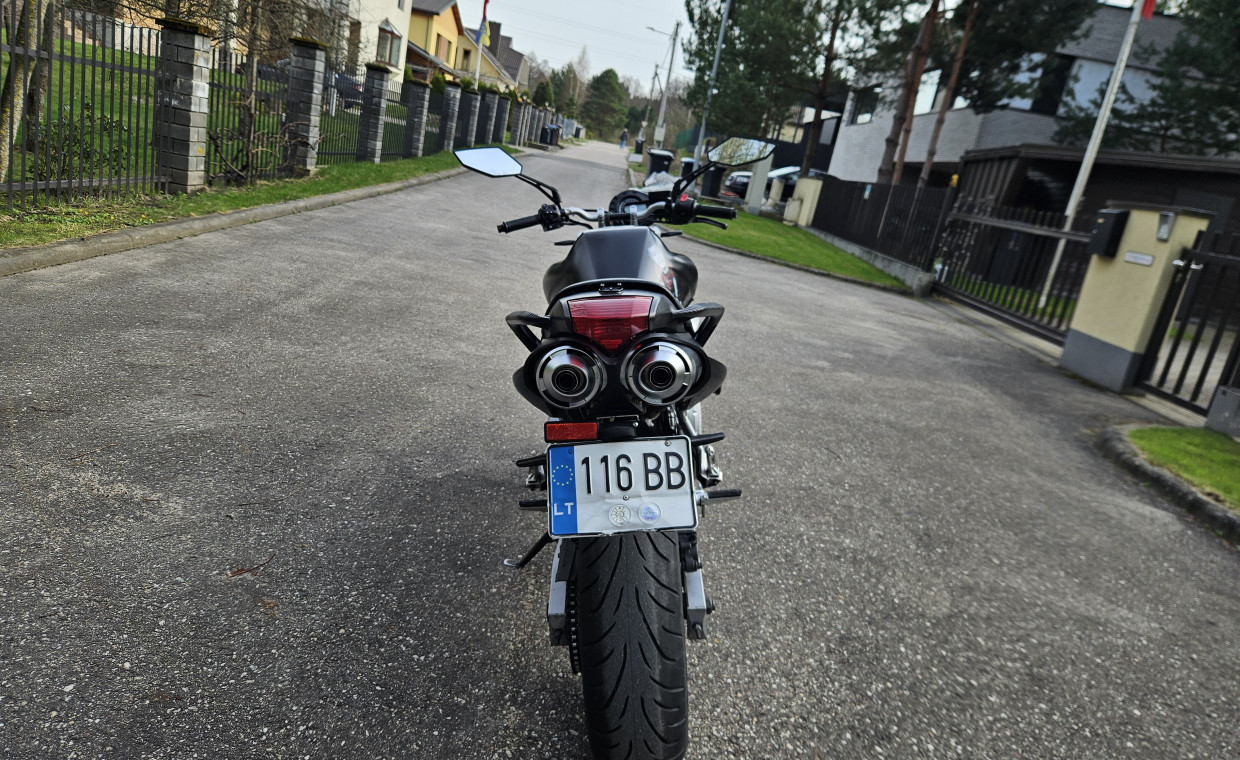 Motorcycles for rent, Yamaha FZ6 rent, Vilnius