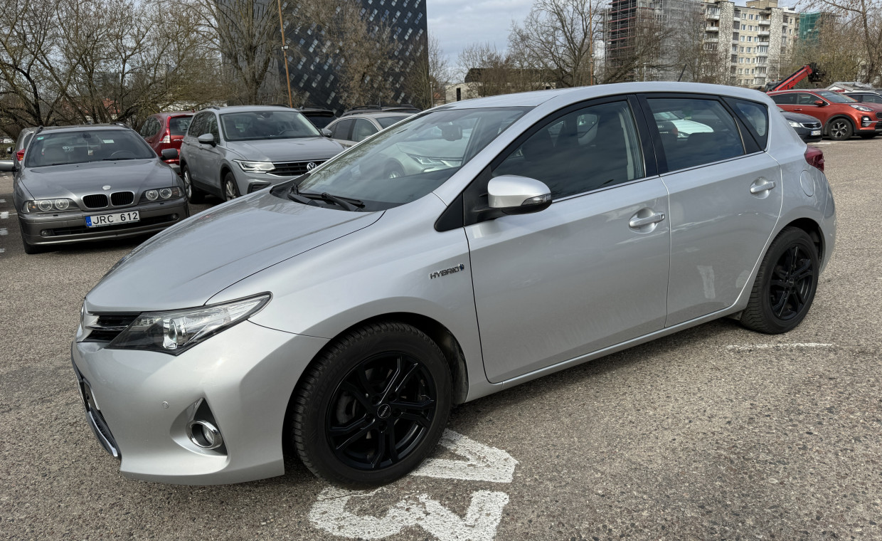 Car rental, Toyota Auris Hybrid rent, Vilnius