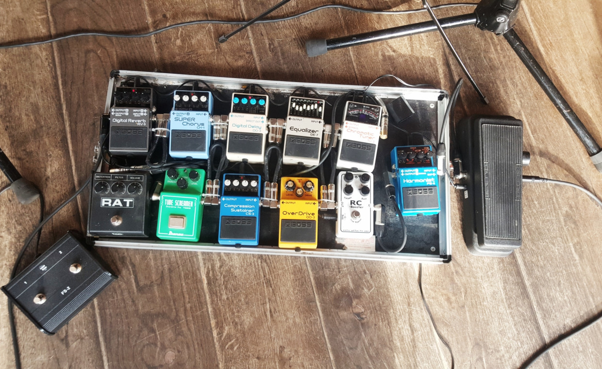 Audio equipment and instruments for rent, Guitar Pedal Board rent, Vilnius