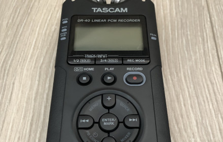 Diktofonas Tascam DR40 v2