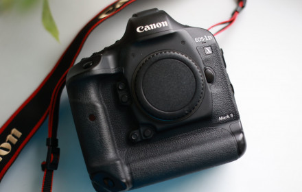 Canon 1D X Mark II (GPS/WiFi)