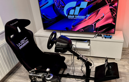 Driving Simulator with PS5-T300RS-TH8A